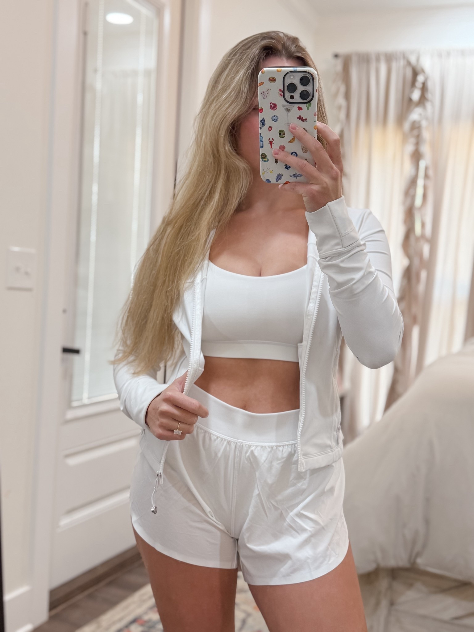 i’m wearing a small in the shorts and bra, and a size 6 in the jacket!!! 🤍🤍🤍

#LTKActive
