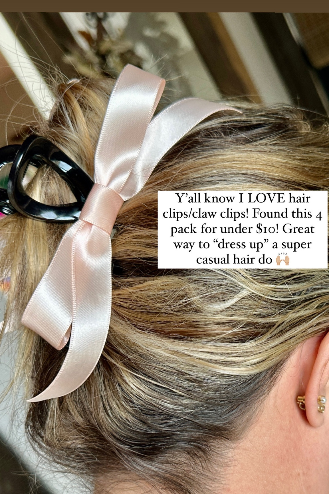 Anyone else obsessed with claw clips like I am?!? This 4 pack is under $10 and has the perfect holiday colors! 

Holiday hair. Holiday outfit. Holiday accessories. Christmas hair. Christmas outfit. Christmas accessories. Claw clip with ribbon 

#LTKstyletip #LTKHoliday #LTKSeasonal