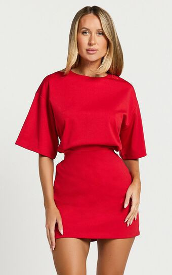 Karyna Mini Dress - Short Sleeve Boxy T-shirt Dress in Red | Showpo (ANZ)