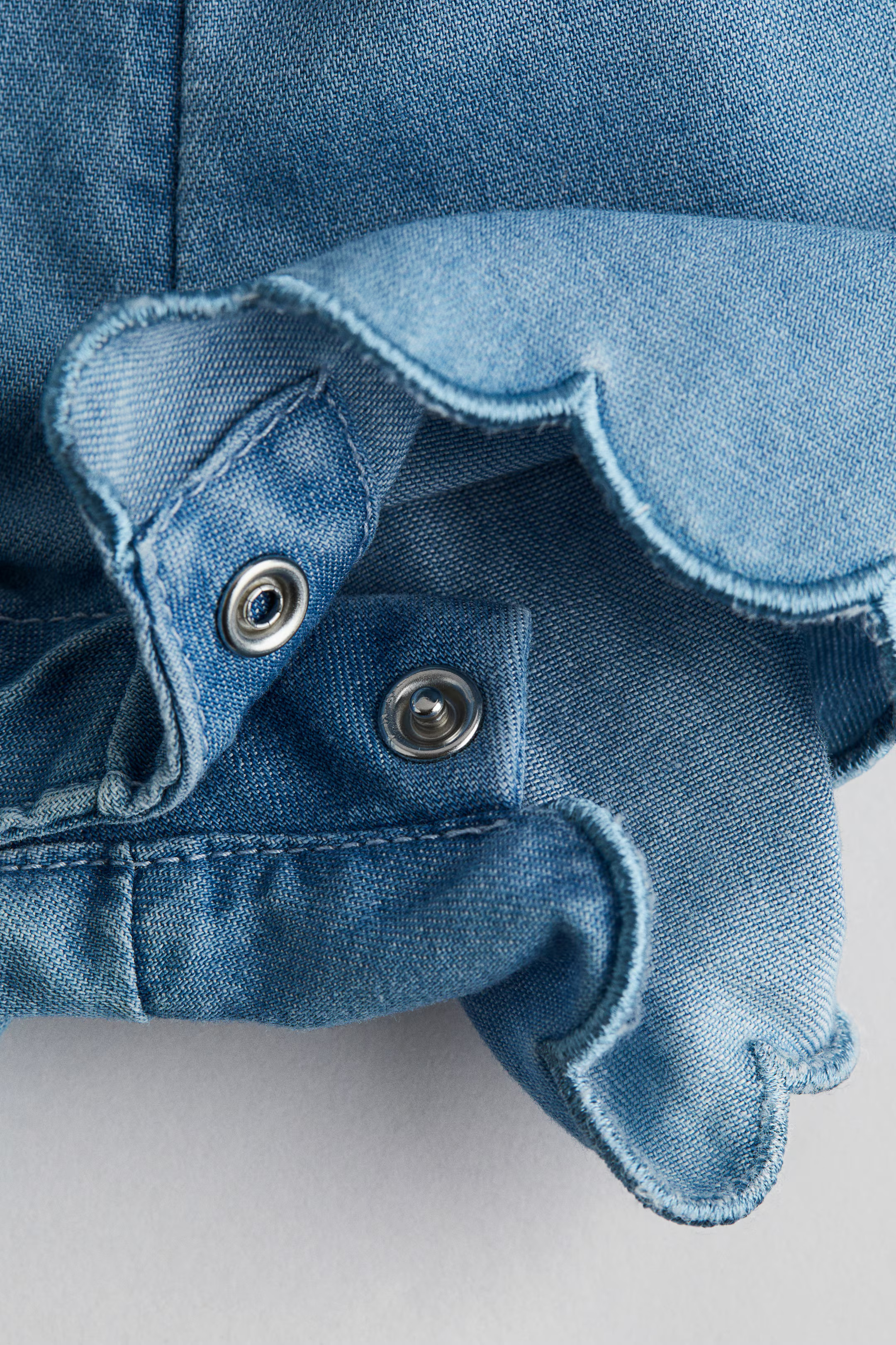 Scalloped-Edge Romper Suit | H&M (US + CA)