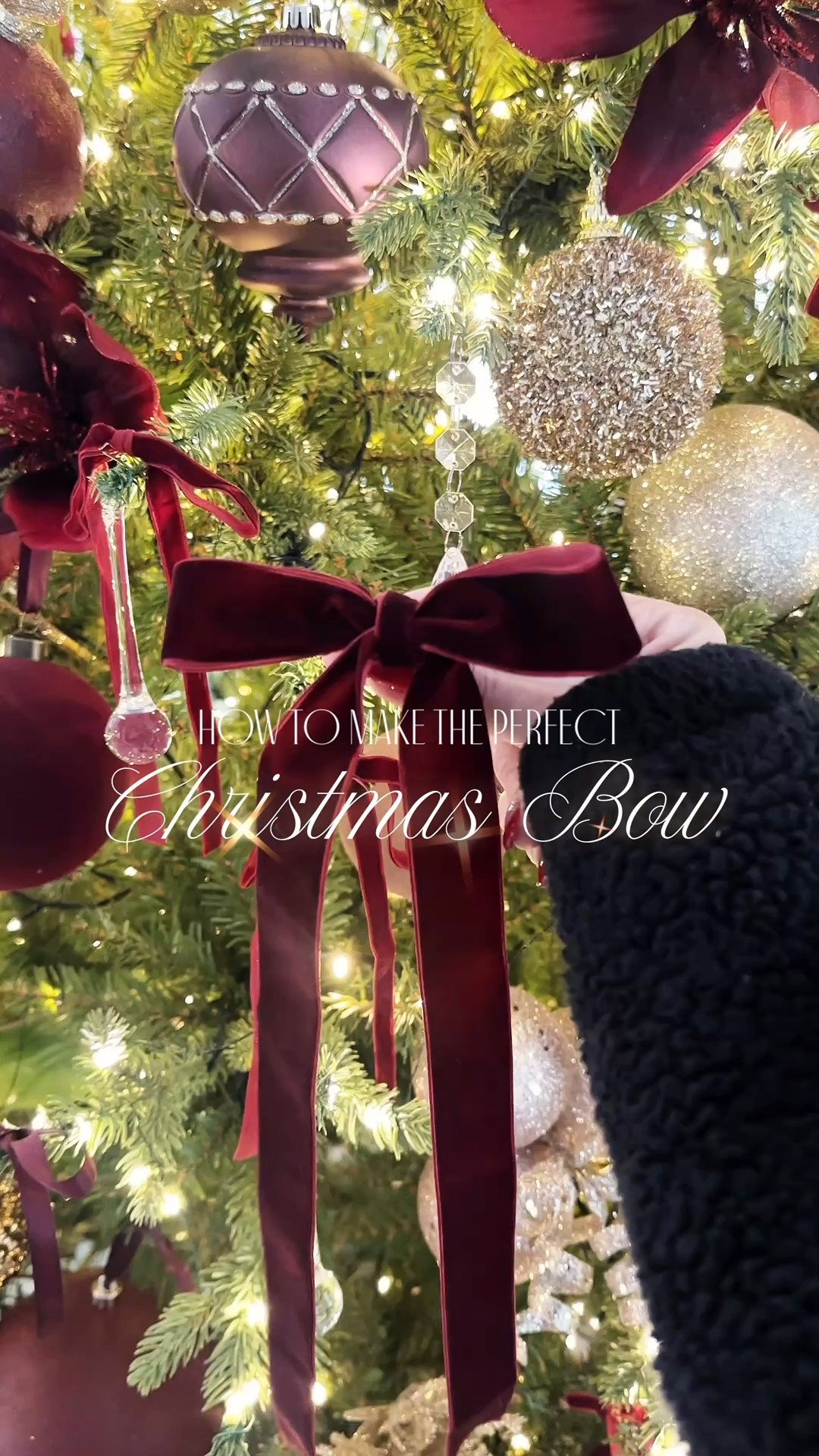 DIY | How to tie a GLAM holiday bow 🎀✨
Using my velvet ribbon from Amazon and showing you EXACTLY how to make this bow in seconds.
🎀 Make sure the velvet side is facing YOU; trust me, this changes everything!

#LTKHome #LTKGiftGuide #LTKHoliday