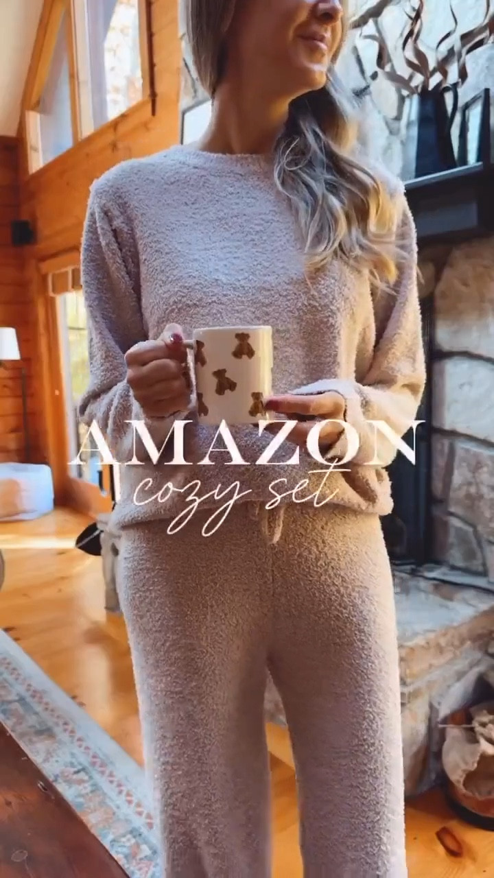 Amazon cozy ser that I love! Super comfortable and stylish. Fits true to size and I’m wearing a size small 
Perfect for winter outfit 



#LTKSeasonal #LTKU #LTKootd