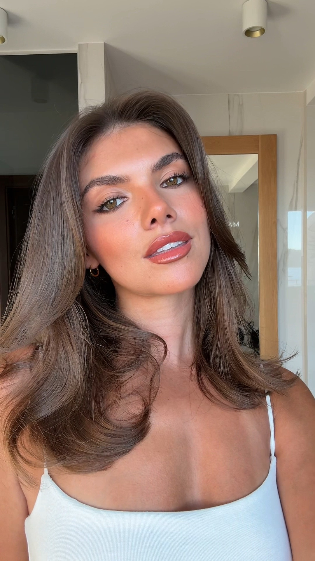 Lip combo 
Liner shade player 
Lip balm/ oil shade pink drip