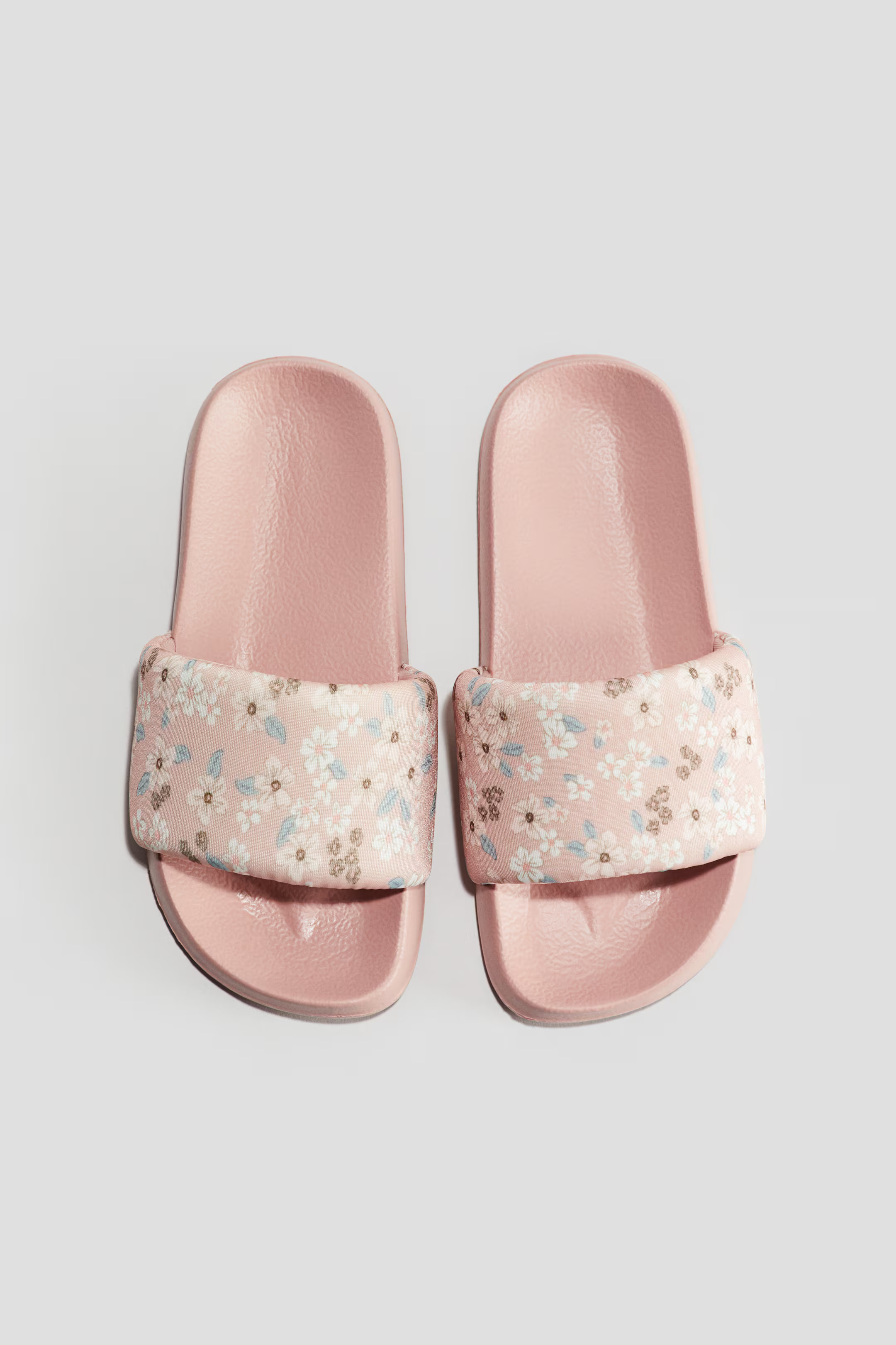 Pool Shoes | H&M (US + CA)