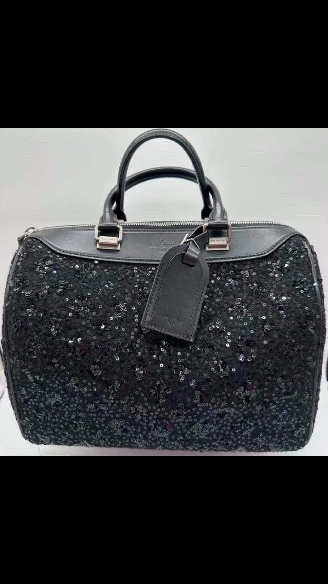 ✨ LOUIS VUITTON x MARC JACOBS SUNSHINE EXPRESS SPEEDY SEQUIN SATCHEL ✨

A rare runway masterpiece from the Louis Vuitton x Marc Jacobs Collection (2012) — the Sunshine Express Speedy Sequin Satchel in Black embodies opulence and artistry. Crafted in shimmering black sequins with gunmetal hardware, this limited-edition design captures the essence of Marc Jacobs’ iconic era at Louis Vuitton.

💎 Details:

• Collection: Louis Vuitton x Marc Jacobs (2012)

• Model: Sunshine Express Speedy Sequin Satchel

• Color: Black with gunmetal hardware

• Material: Sequin fabric with leather trim

• Dimensions: 12.5”L × 10”H × 6.5”D (4.5” handle drop)

• Includes: Box + LV ID tag

• Condition: Excellent, gently carried twice

• Retail: $4,380

• ShopSIBI Price: $2,450

A true collector’s piece — timeless, glamorous, and impossible to find in this condition.

🛍️ Available now via @ShopSIBI and @GoldenGooseGang — also shoppable at GoldenGooseGang.com

Not affiliated with Louis Vuitton, Marc Jacobs, or any brands shown. Authentication guaranteed through Shop SIBI.

#shopsibi #goldengoosegang #louisvuitton #marcjacobs #louisvuittonxmarcjacobs #speedybag #luxuryresale #designerbaglover #authenticstyle #preloveddesigner

#LTKGiftGuide #LTKItBag #LTKWorkwear