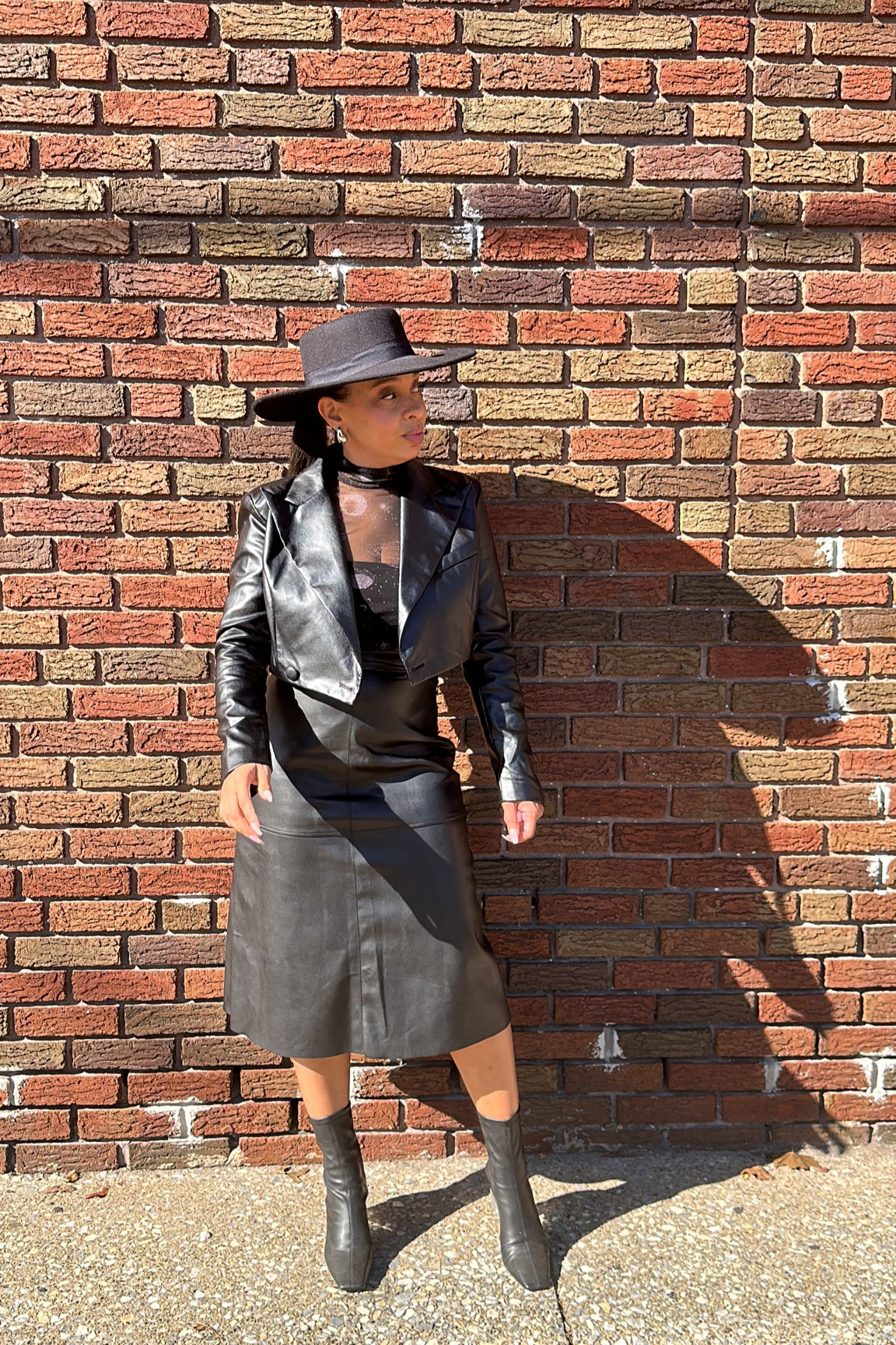 It’s still a faux kinda Fall 🖤



#LTKSeasonal #LTKshoecrush #LTKstyletip