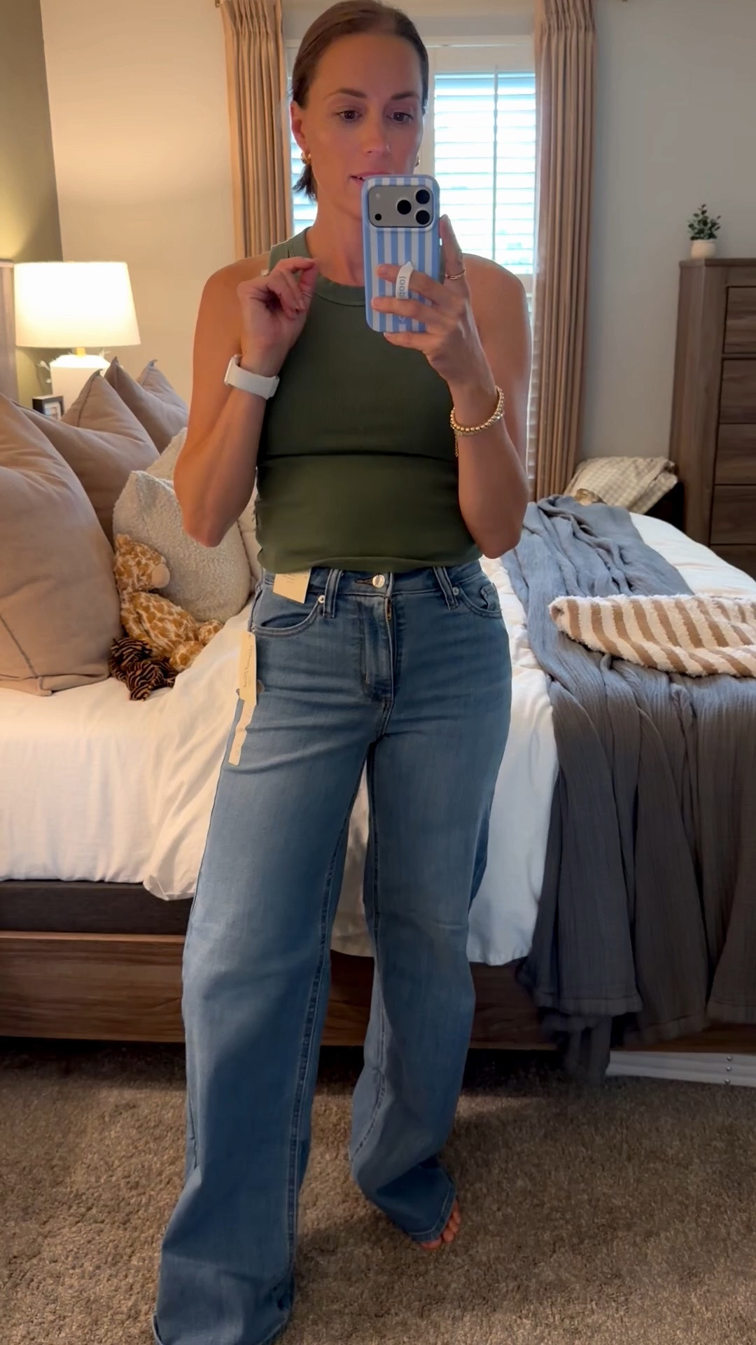 These are not my favorite—I prefer jeans that don’t have any stretch because they feel lower quality when they do. These definitely have some stretch, so if you’re into that then maybe these are for you! Definitely recommend sizing up. These are my true size and are not doing me any favors 🙃 but overall I like the cut of these loose jeans.

#LTKootd #LTKSaleAlert