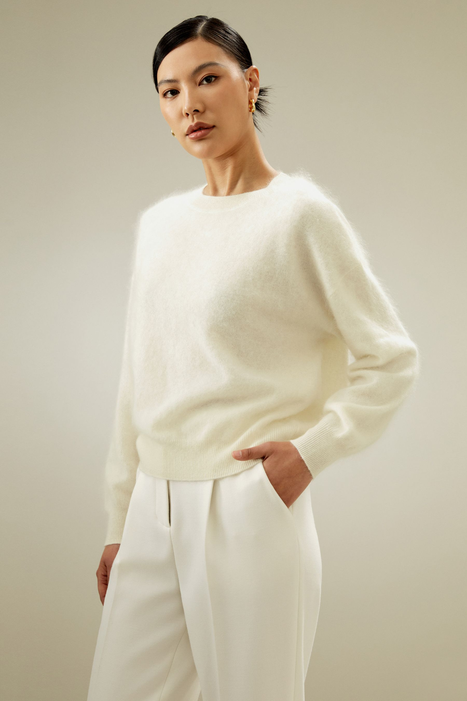 Relaxed Drop-Shoulder Cashmere Sweater | LilySilk