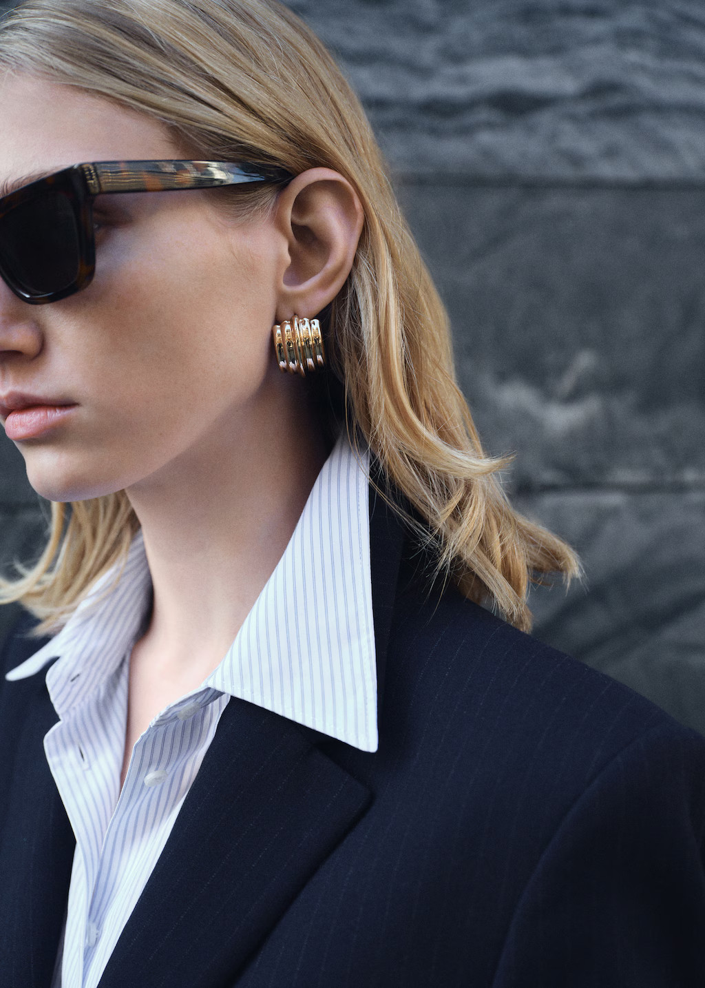 Relief earrings - Women | MANGO USA | Mango (US/MX/AU)