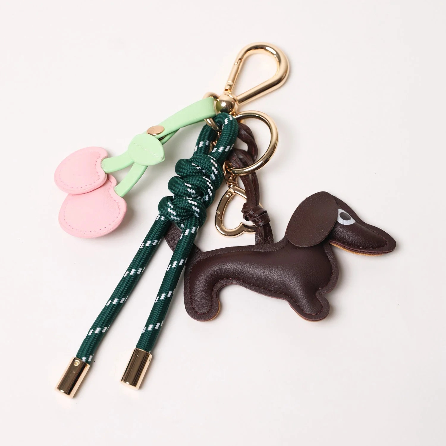 KEY CHAIN EMERALD WITH CHARMS - ESPRESSO DOG AND PINK HEART CHERRIES | PopUps