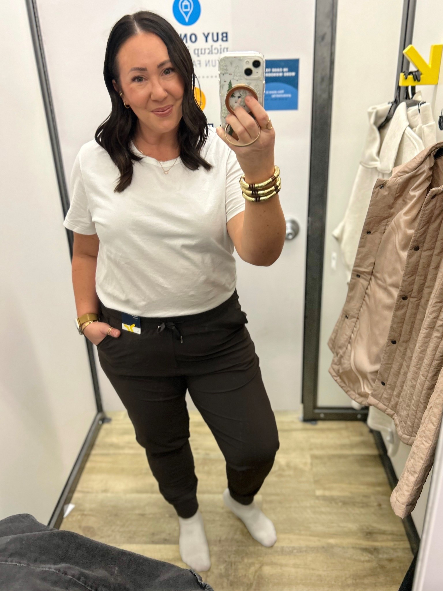@oldnavy sleektech joggers 40% off rn! Large! Love this brown color. XL @gap tee.  

#LTKActive #LTKOver40 #LTKMidsize