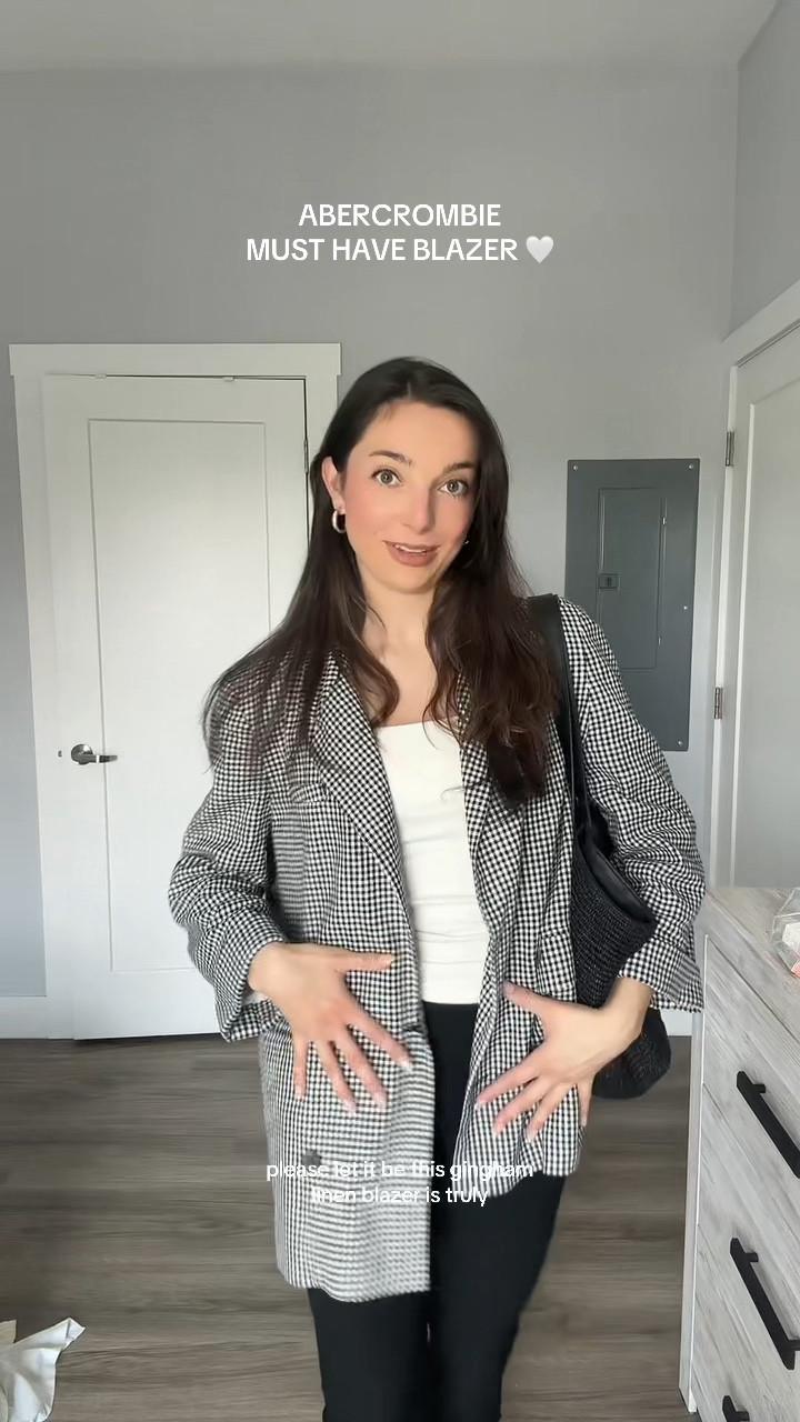 Best gingham linen work blazer! 🤍

#LTKStyleTip #LTKSummerEdit #LTKWorkwear