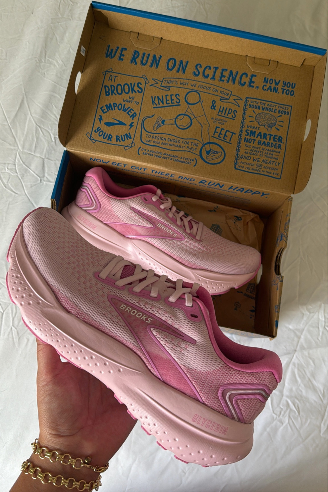 all pink Brooks running shoes!! 💗💗💗



#LTKStyleTip #LTKFitness #LTKBacktoSchool