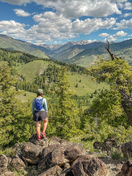 Hiking in Ketchum, Idaho✨🏔️ Women’s hiking outfit. Hiking aesthetic. Hiking style. Outdoor gear. 

#LTKtravel #LTKunder100 #LTKFitness