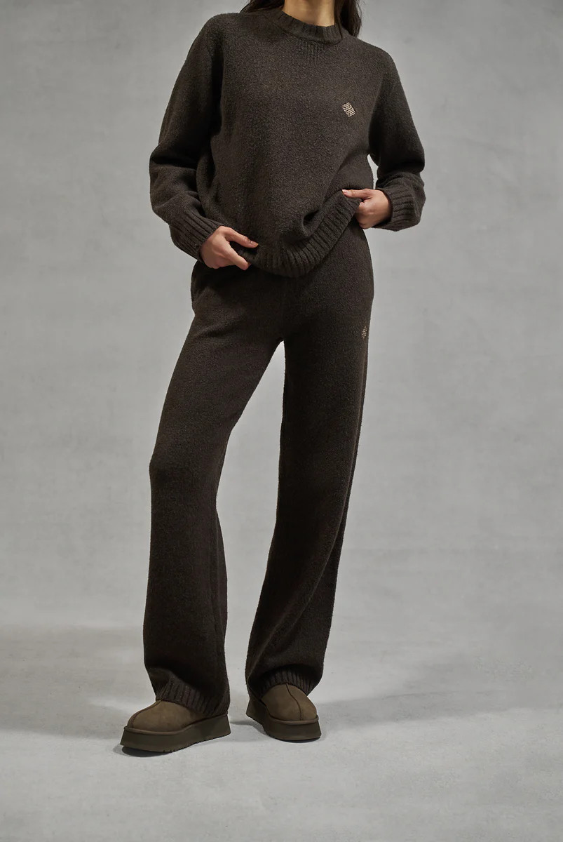 FLUFFY KNIT EMBLEM EMBROIDERED JOGGER - BROWN | The Couture Club