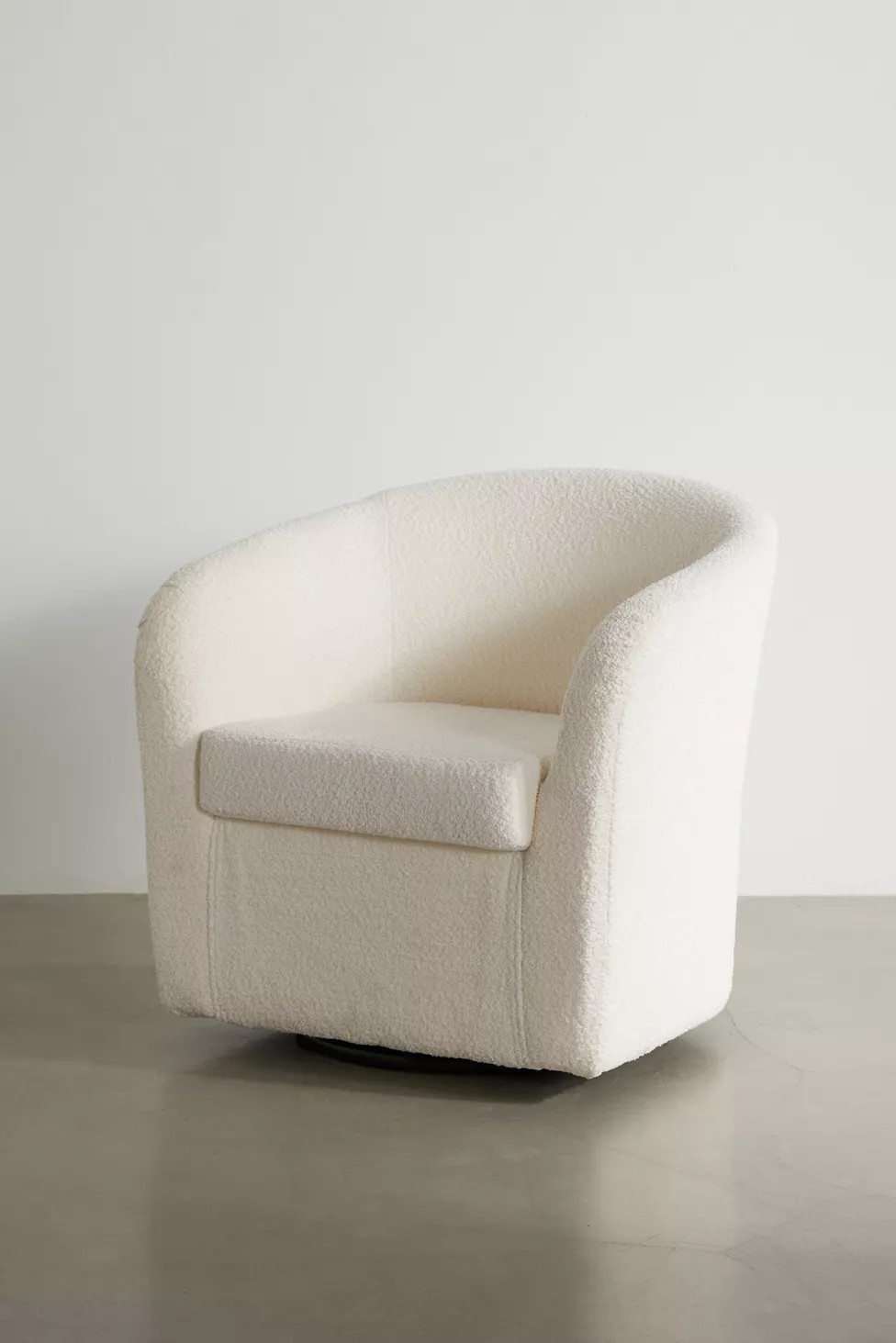 Kennedy Boucle Swivel Chair | Urban Outfitters (US and RoW)