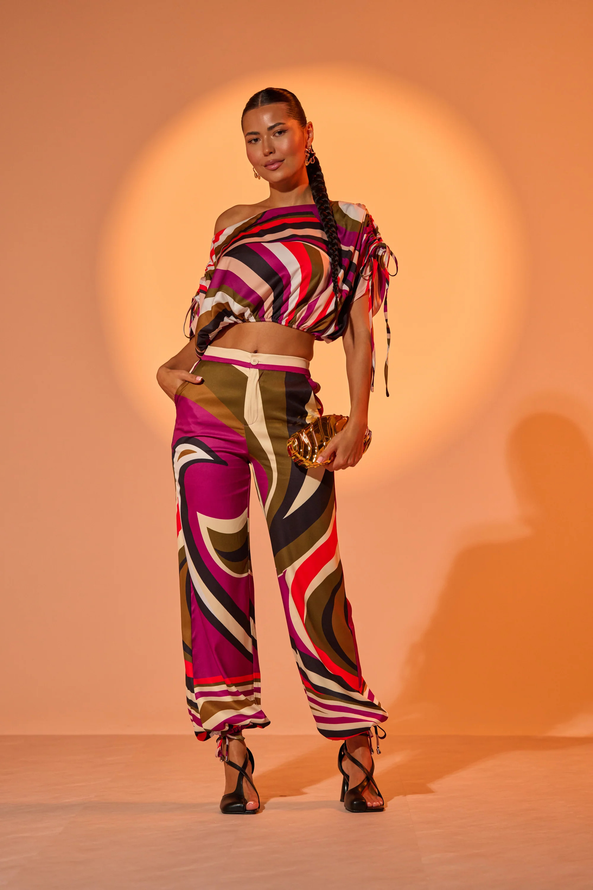 CRAZY IN LOVE TROUSER | AKIRA