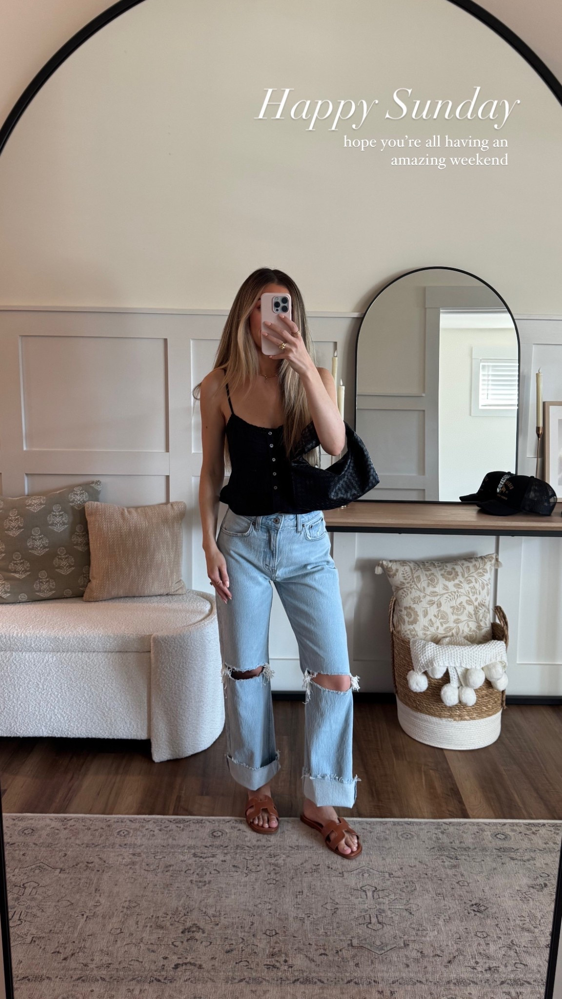 Casual spring ootd 
+ top: xs 
+ jeans: 24 short curve love 

#LTKFindsUnder100 #LTKFindsUnder50 #LTKSeasonal