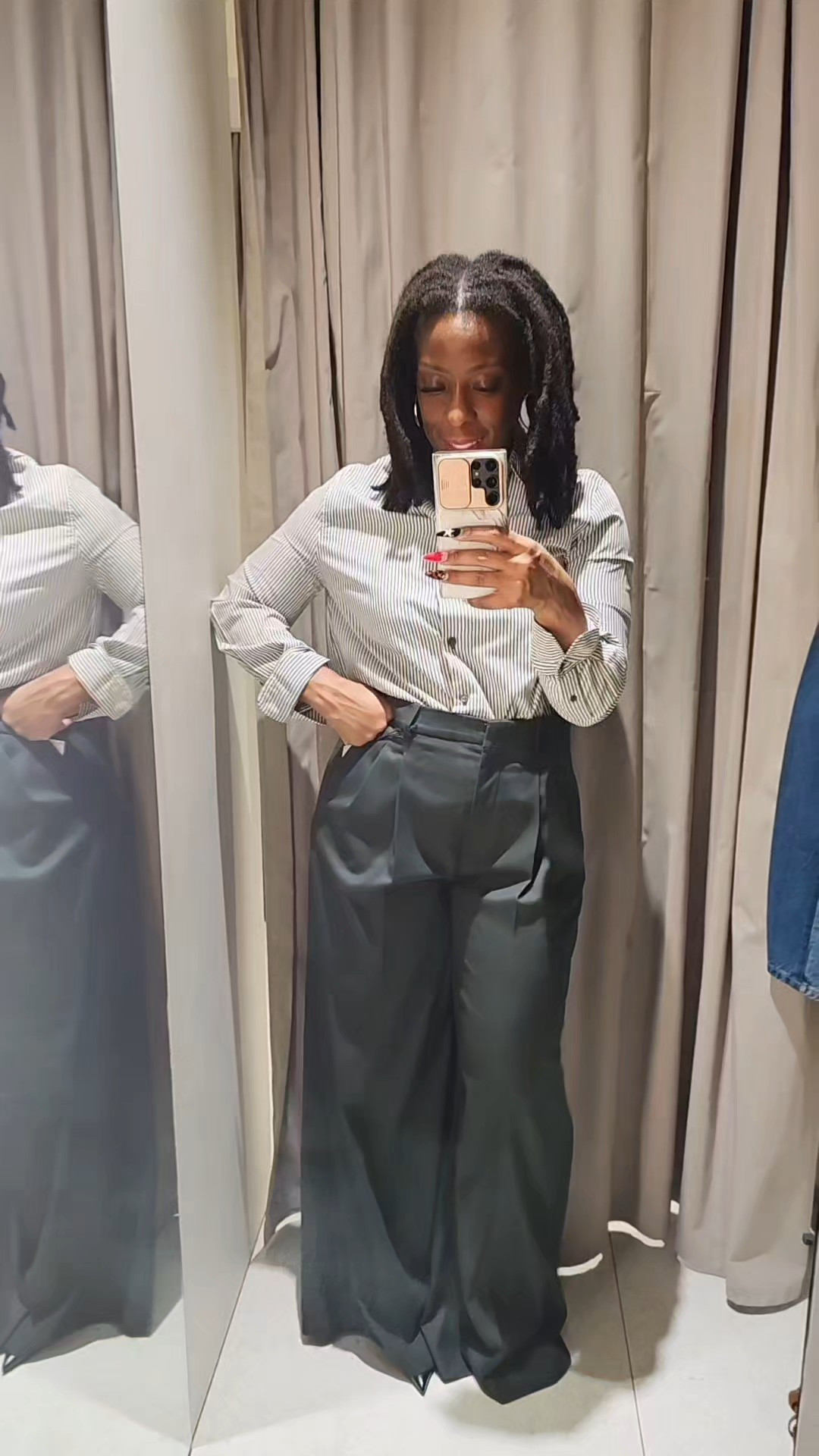 Zara at WorkI needed a small in these pants as they are oversized but didn't want to go switch them out lol. Green is in for the fall.....5247/240/500 - M4786/261/716 - XS#zaratryonhaul #fallfashion #zara #green #workwear 

#LTKFallSale #LTKWorkwear #LTKStyleTip