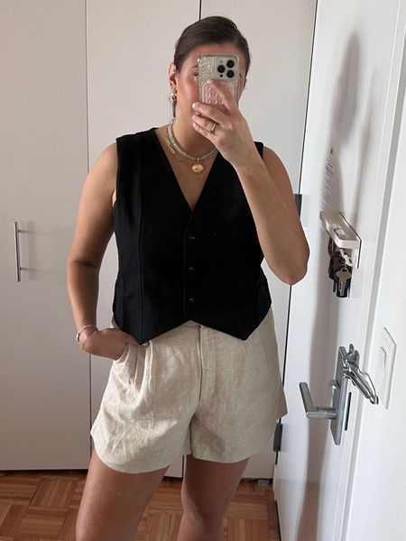 Casual summer outfit idea with linen blend vest and linen blend shorts 



size 10 fashion | size 10 | Tall girl outfit | tall girl fashion | midsize fashion size 10 | midsize | tall fashion | tall women | 

#LTKMidsize #LTKStyleTip #LTKSeasonal