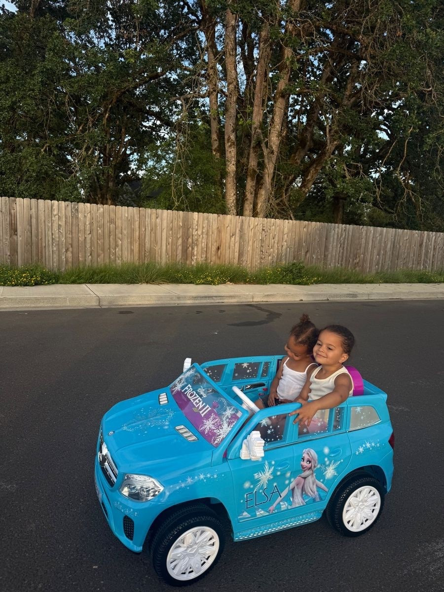 They were so little 🥺 They still love their Frozen Mercedes’ kids car ❄️🚗 

#LTKmomlife #LTKBaby #LTKKids