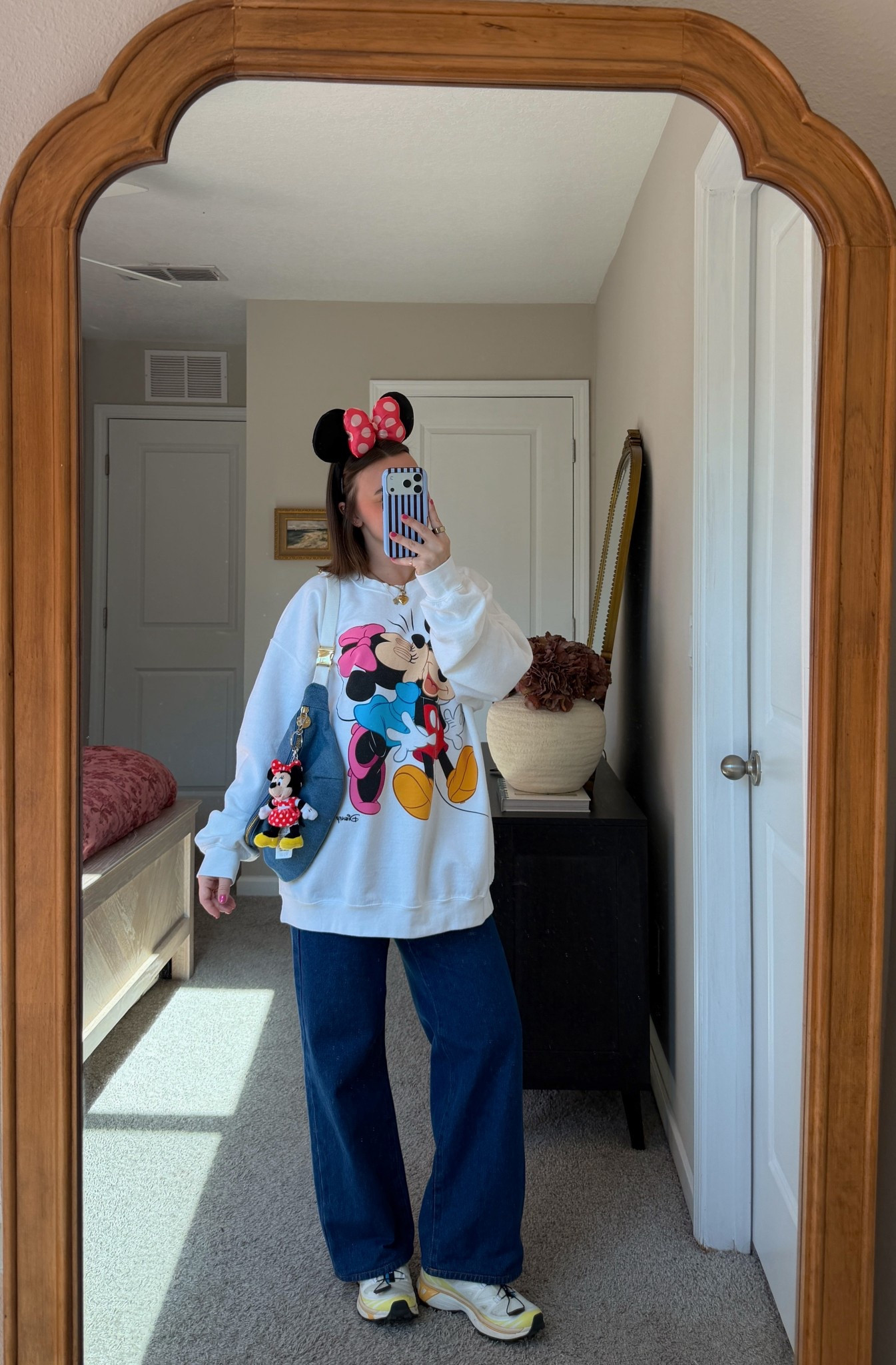 Sweatshirt is from JunkFood Clothing-go to my ShopMy for exact one! Added similar options, wearing a size Medium 


Disney outfit, Disney park outfit, Disney style, Disney fashion, Disney girl  


#disneystyle #disneyoutfitidea #disneygirl #disneyparks #disneyootd

#LTKActive #LTKPetite #LTKTravel