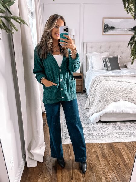 Target outfit idea! I love this green oversized cardigan it is a perfect holiday sweater and can be styled with jeans, leggings or a skirt! My jeans and black booties are both Target too. 



#LTKfindsunder50 #LTKHoliday #LTKSeasonal