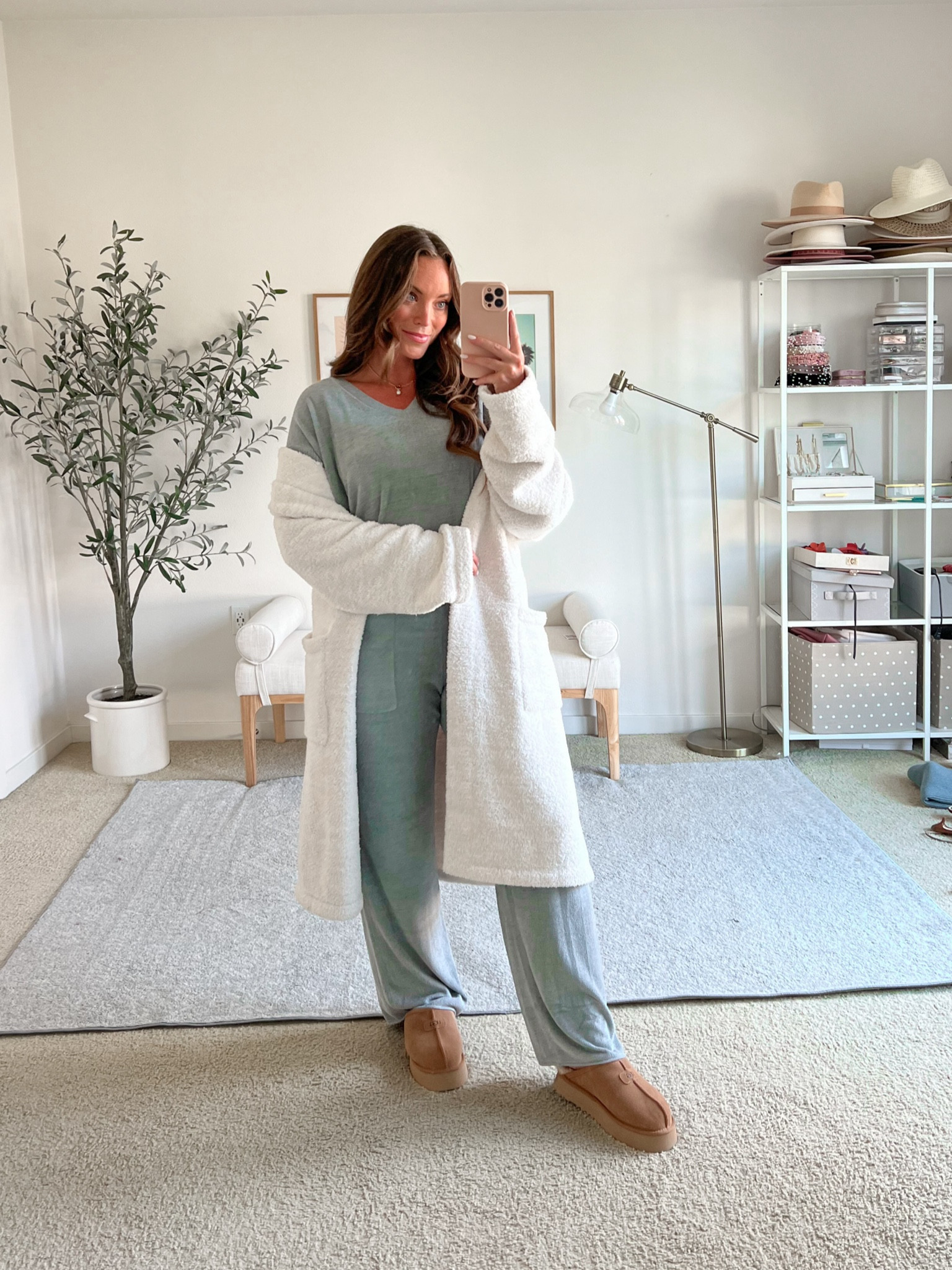 Cozy cozy cozy 🩵🩵

Large in set, medium(2) in the robe 🧸

#LTKSeasonal #LTKxNSale #LTKMidsize