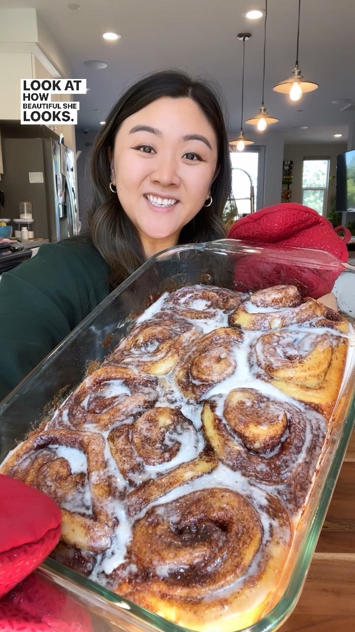 I made these viral canned cinnamon rolls that everyone's talking about on TikTok, and they tasted amazing! I used 2 cans of cinnamon rolls, 1 cup of heavy cream, 1 stick of butter, 1 tablespoon of cinnamon, and 3/4 cup of brown sugar. I included a link to the glass container so you check it out! #cookingmusthave #bakingessential #kitchengadget #mealprep

#LTKparties #LTKhome #LTKVideo