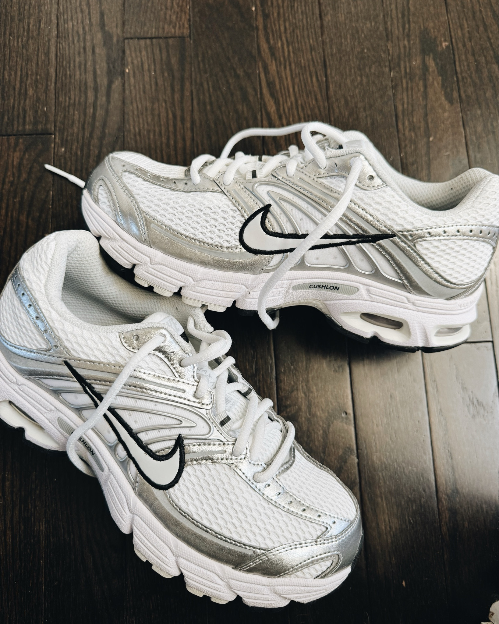 The it-girl sneaker without the “orthopedic dad shoe” energy 🙌🏼

These @Nike US  are beyond comfortable, I could walk all day in them, and they’re trendy but not trying too hard 👏🏼 ☁️✨

#LTKfitnessgoals #LTKOver40 #LTKmomlife