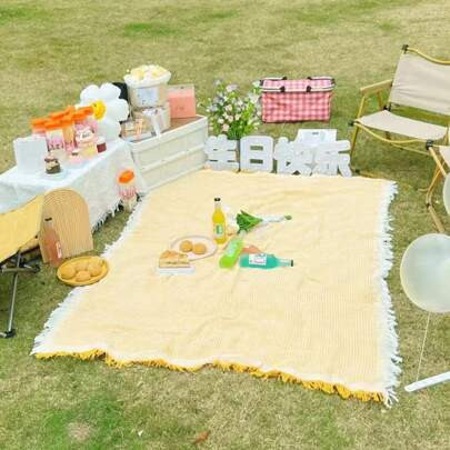 1 PC Yellow And White Woven Outdoor Picnic Blanket - Perfect For Romantic Camping, Backyard Picnics, And Family Outings. | SHEIN