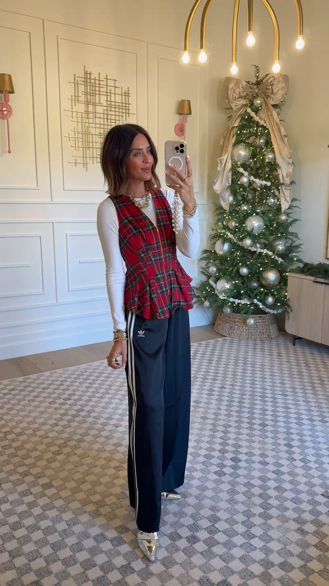 Anthropologie 30% off code - MOLLYANN30

Vests - size S
Skirt - size S
Pants - size S
Trench coat - size XS

Use my early access code MOLLYANN30 for 30% off Anthropologie + Spend $200 Now, Get $50 Later for Holiday Gifting, 12/11 - 12/25 

#LTKFindsUnder100 #LTKSaleAlert #LTKSeasonal