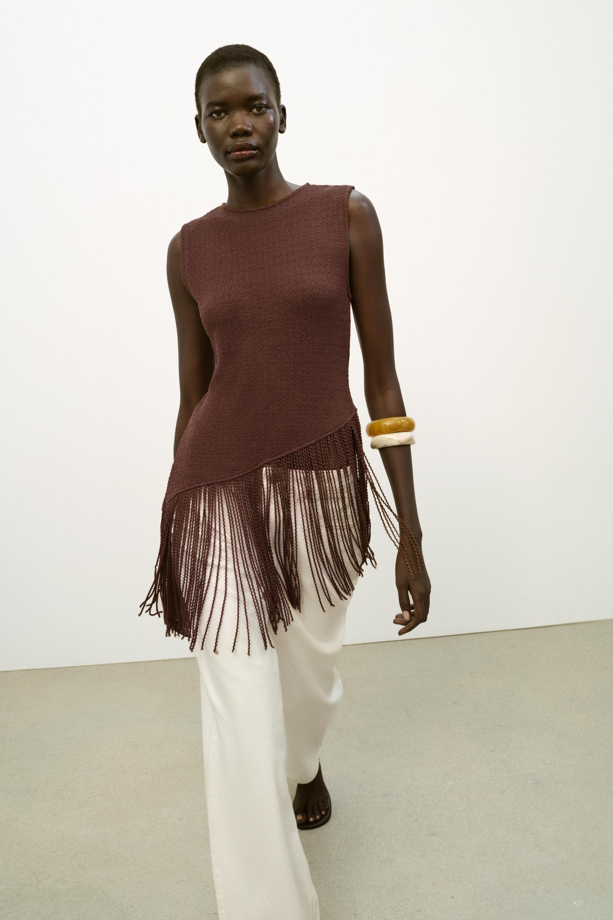 ASYMMETRIC STRUCTURE TOP | Zara US