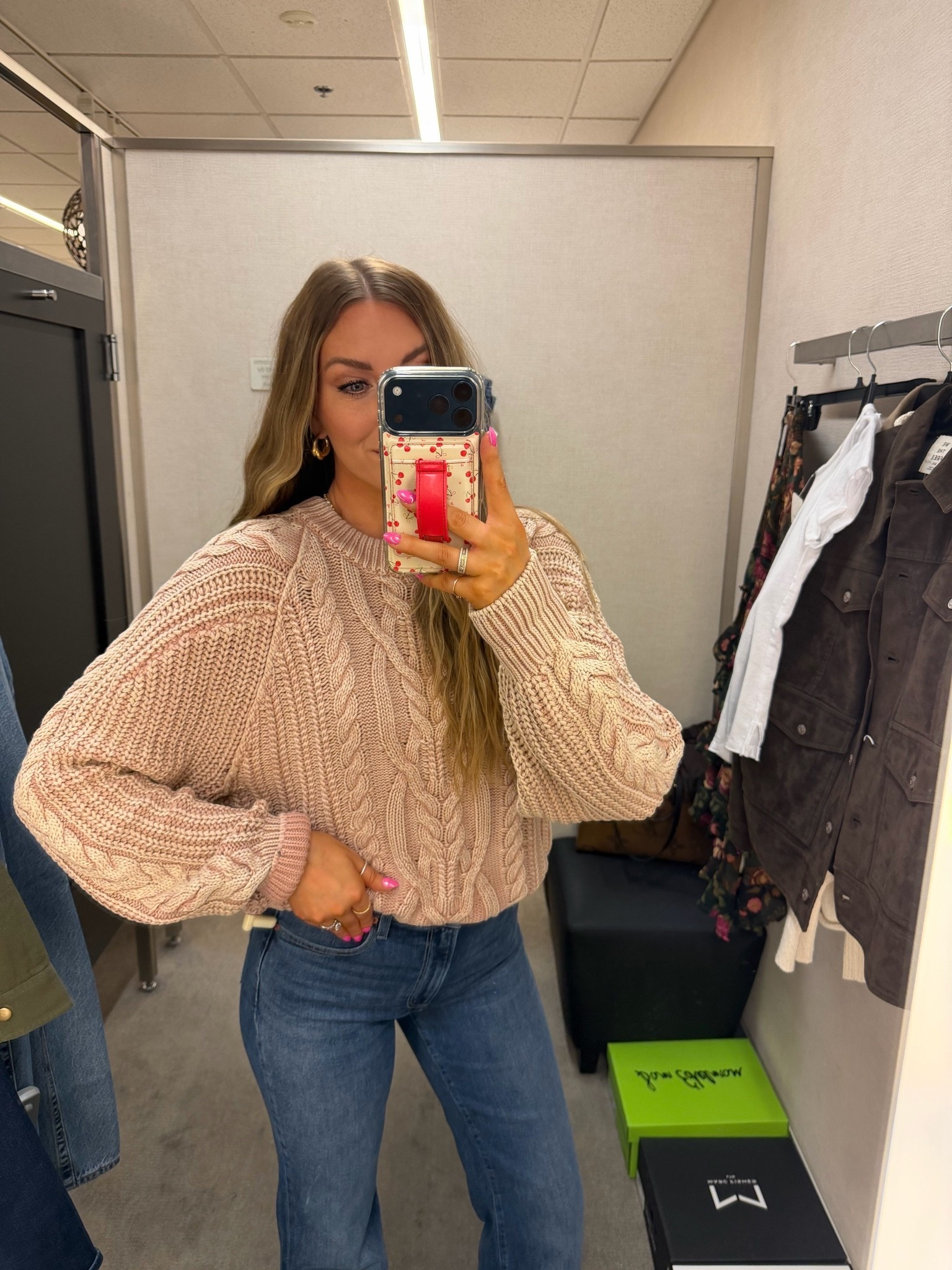 Loved this sweater!! I got a small