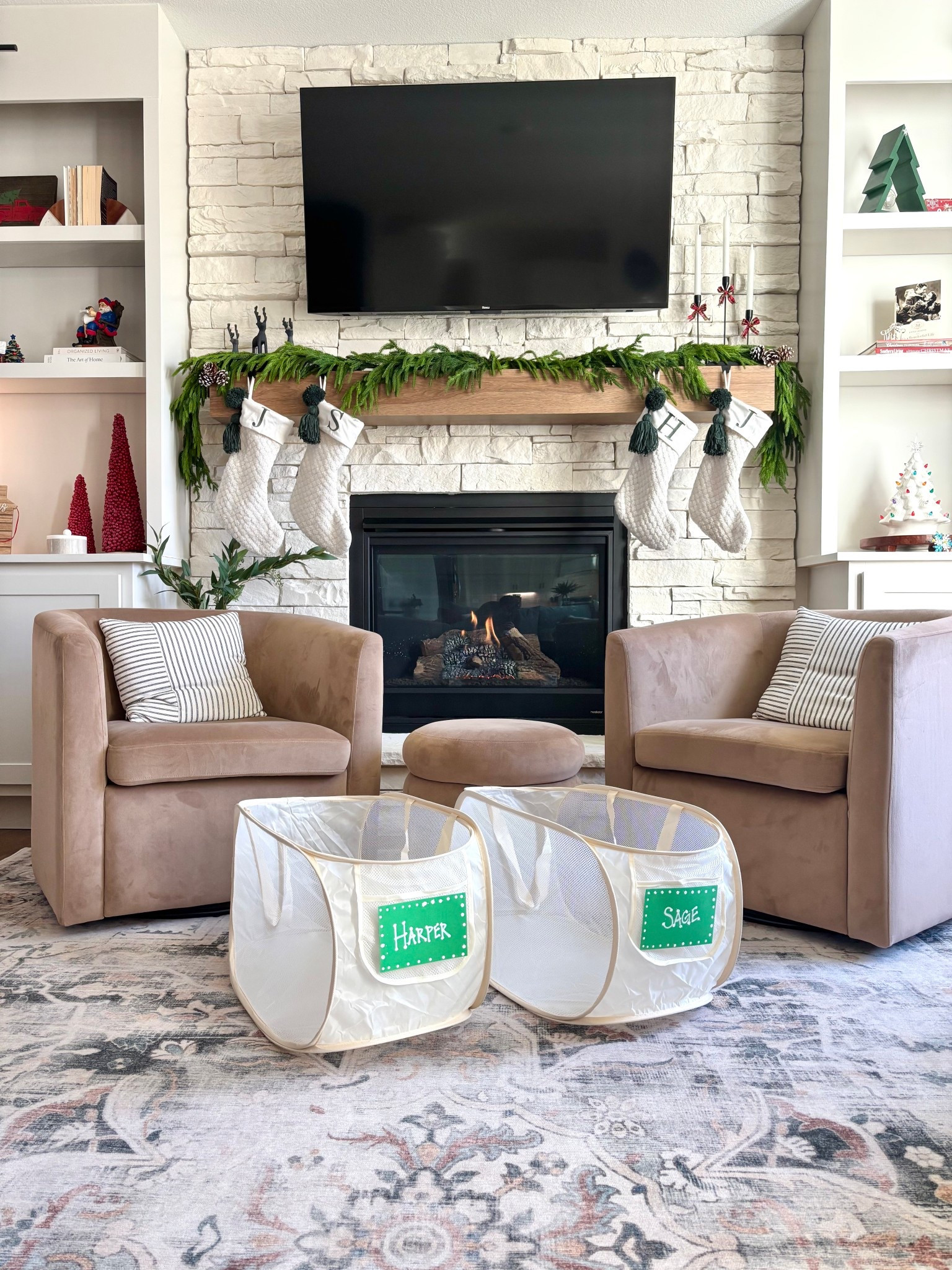 🎉Meet your new holiday MVP 🦸‍♀️

These baskets are a total game-changer for Christmas morning chaos 🎄they keep gifts organized and make transporting a breeze, and their usefulness doesn’t stop after the holidays.

They’re durable, collapsible, and super easy to store, making them perfect for car organization, quick cleanups, or tackling everyday clutter.

Head to my stories for the link to this genius tool that’ll be your ally all year round 🤩 

#holidayhack #christmamorning #clutterfree #organizinghacks

#LTKHoliday #LTKHome #LTKFindsUnder50