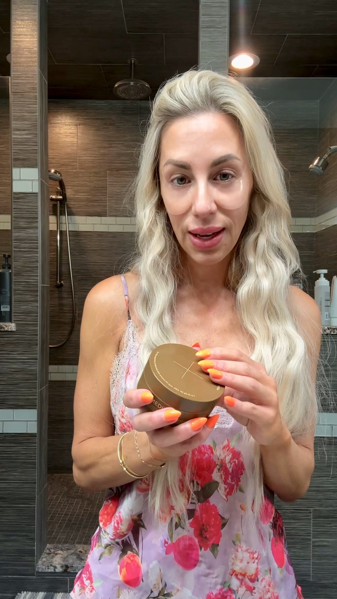 My favorite cooling collagen retinol eye patches 🤎 Keep them in the fridge! @victoriassecret

#LTKdayinmylife #LTKselfcare #LTKmorningroutine