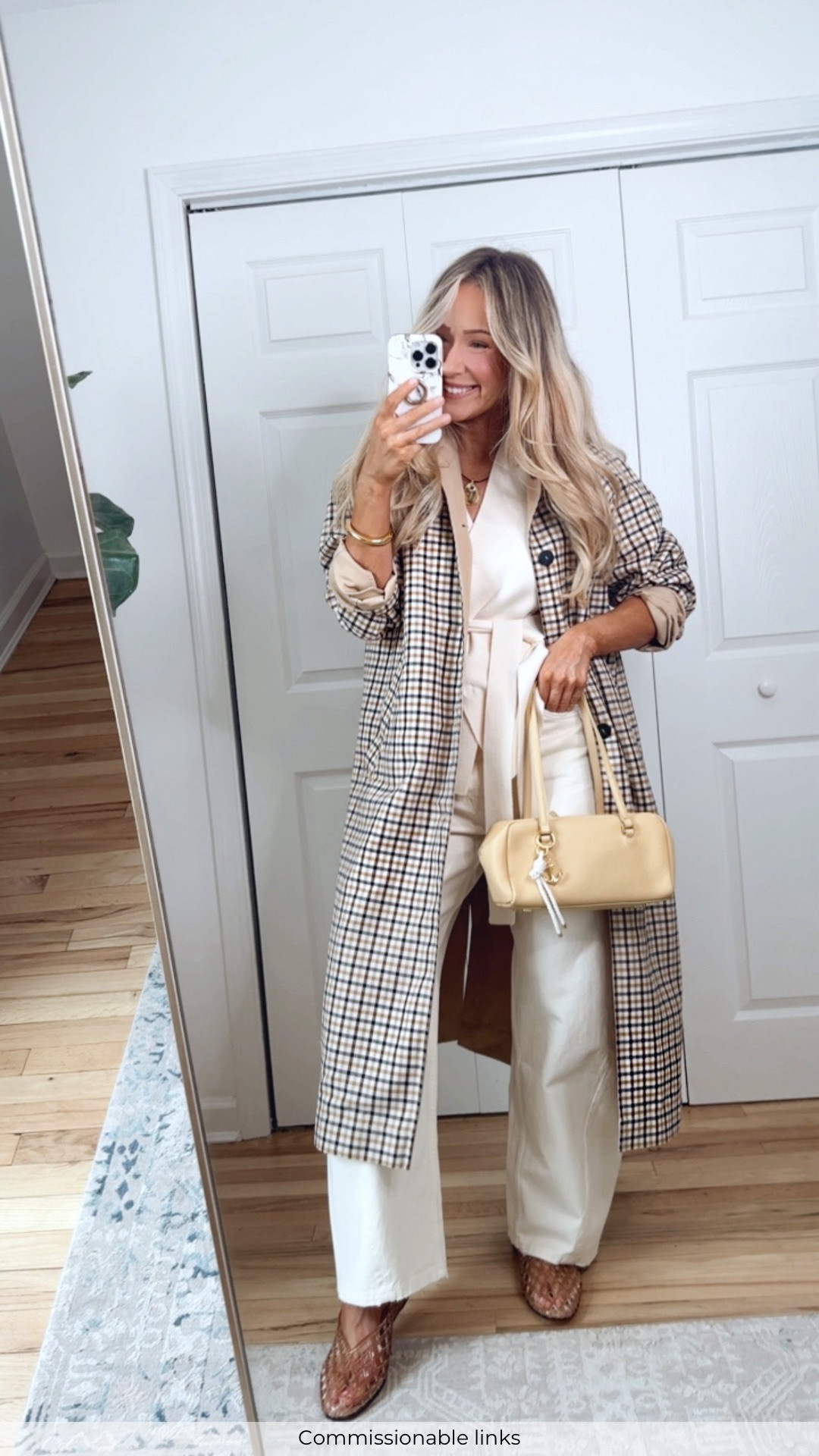 Commissionable links | Zara outfit 

Zara plaid jacket trench coat
Zara barrel jeans
Zara top
