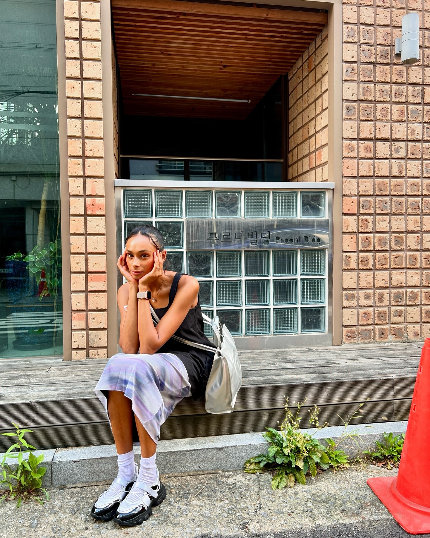 I'm going to keep that sun-kissed look for just a little bit more 🍊🐅🌻🌞