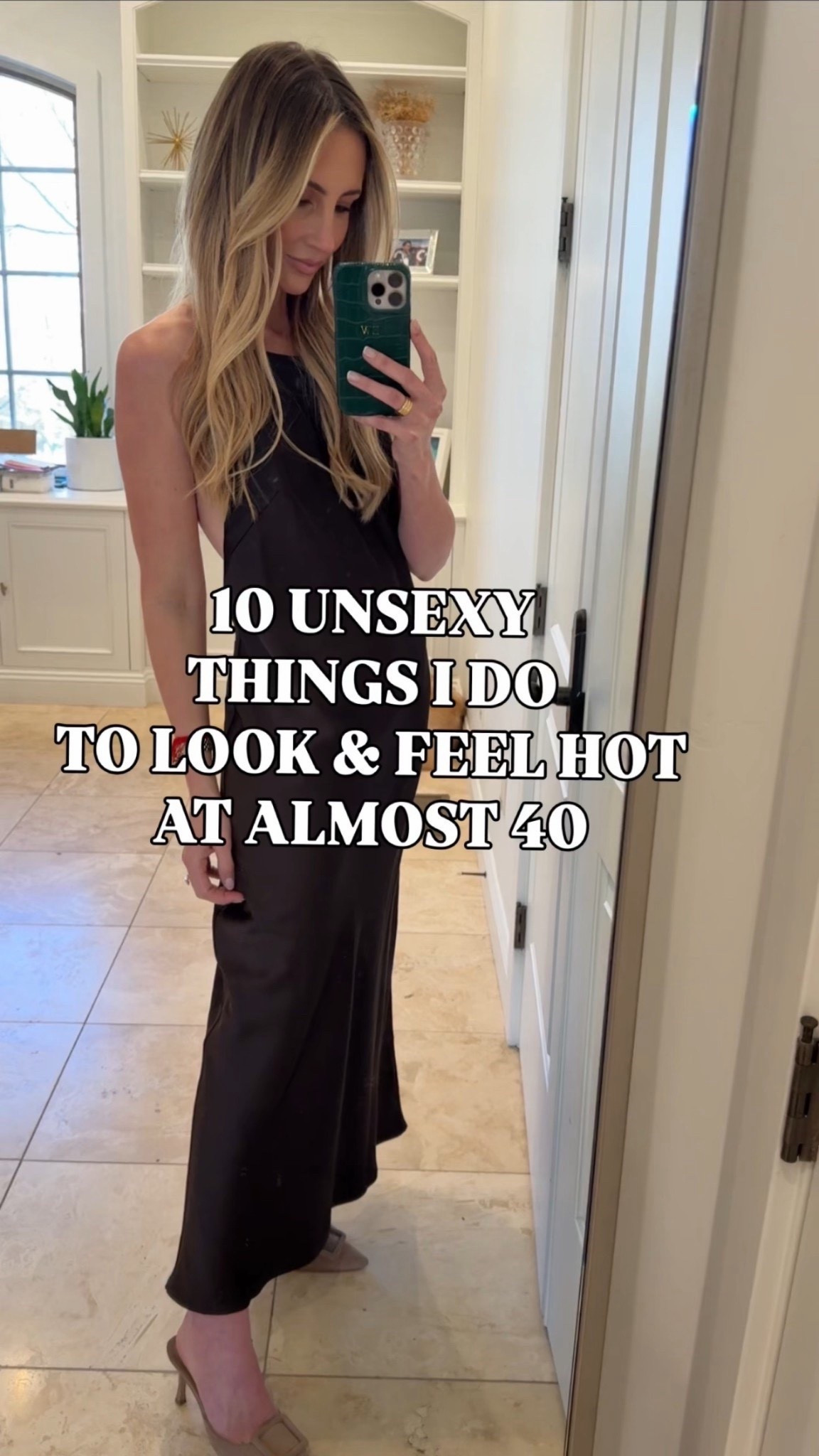 10 unsexy things I do to look and feel hot at almost 40!

Mph foundation: 110 
Patrick ta blush: just enough 
Jones road foundation: beige 
Miracle balm: dusty rose 

Salad recipe: 
5 Ribboned carrots, 5 cloves of garlic, 1/2 sliced Serrano pepper, green onion sliced, you can add cucumber too

Salad dressing (I eyeball): 
Rice wine vinegar, sesame oil, 2tsp of white miso, maple syrup, soy sauce, chili crisp- mix in a mason jar

Pour over carrot/veg mixture 
Top with sesame seeds

(FB)