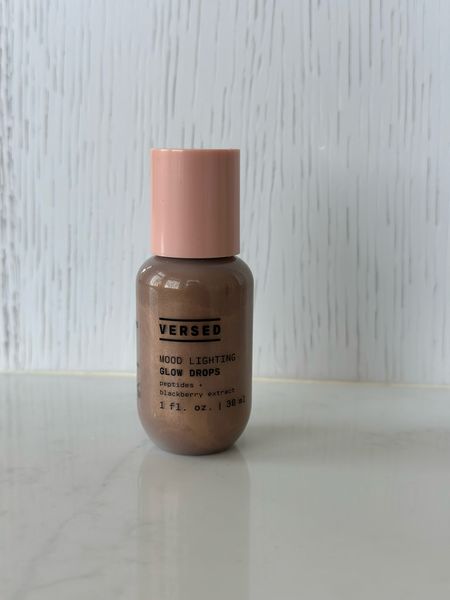My new favorite product! I put it on before I put on my makeup and it just adds the perfect blow and bronzed finish. 

makeup l tanning l tan drops l makeup l face 
