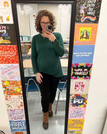 Student teacher/Long term sub begins today, which means this coming to a close so so so soon!

Shirt L
Pants Maternity L
Shoes 7

#LTKmidsize #LTKbump #LTKworkwear