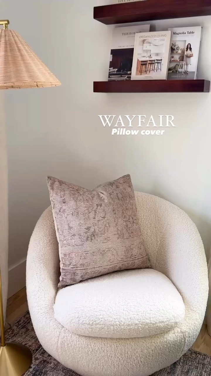 Gorgeous & simple design throw pillow cover from Wayfair - fits well for any season! 

#Wayfairhome


#LTKHome #LTKFindsUnder50 #LTKStyleTip