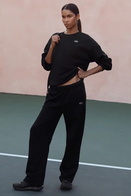 Alo YogaÂ® | Accolade Straight Leg Sweatpant in Black, Size: Large | Alo Yoga