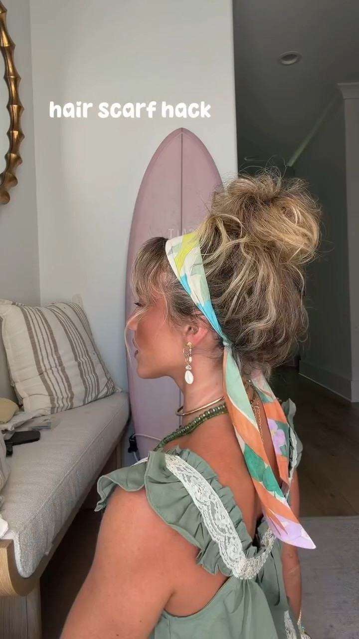 Hair scarf hack! So cute for fall 🩵🍂

#LTKBeauty #LTKTravel #LTKSeasonal
