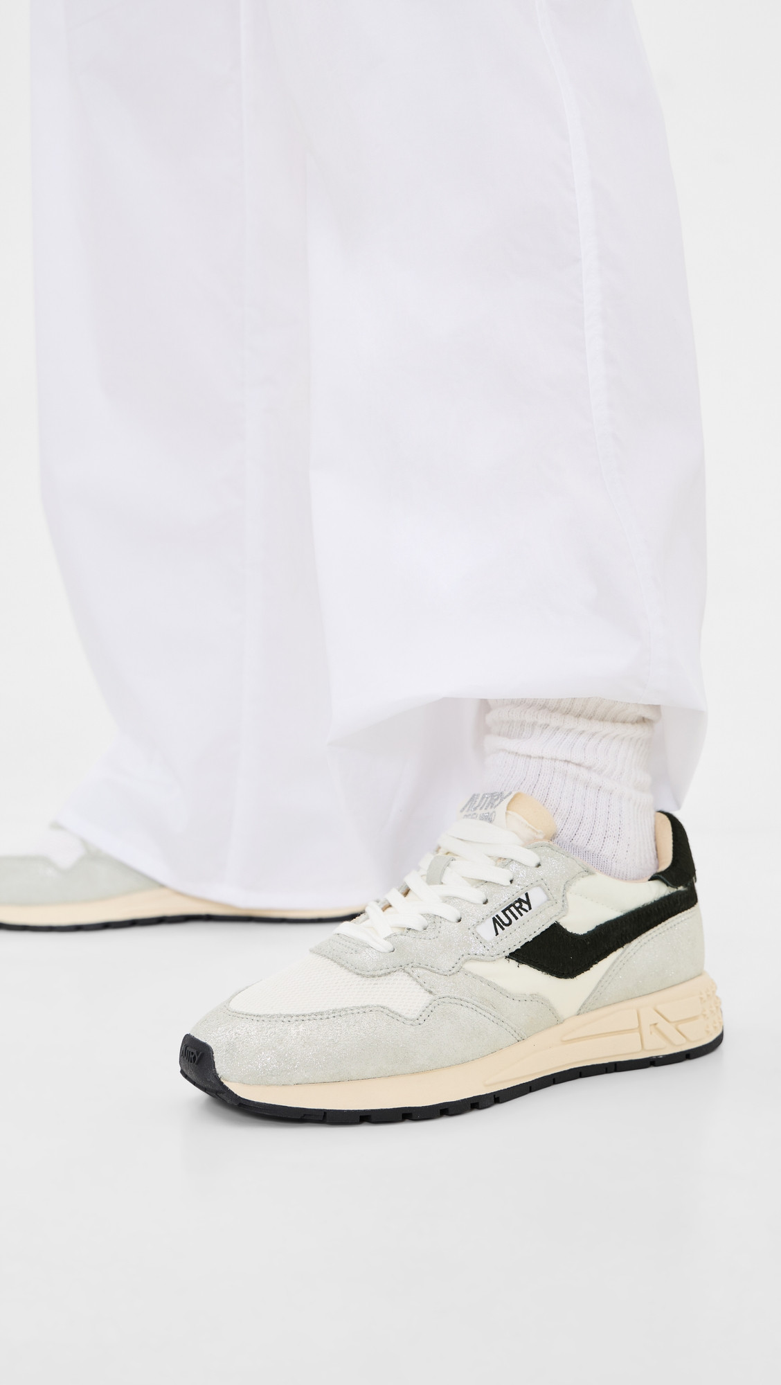 Autry Reelwind Low Sneakers Silver/White/Black 35 | Shopbop