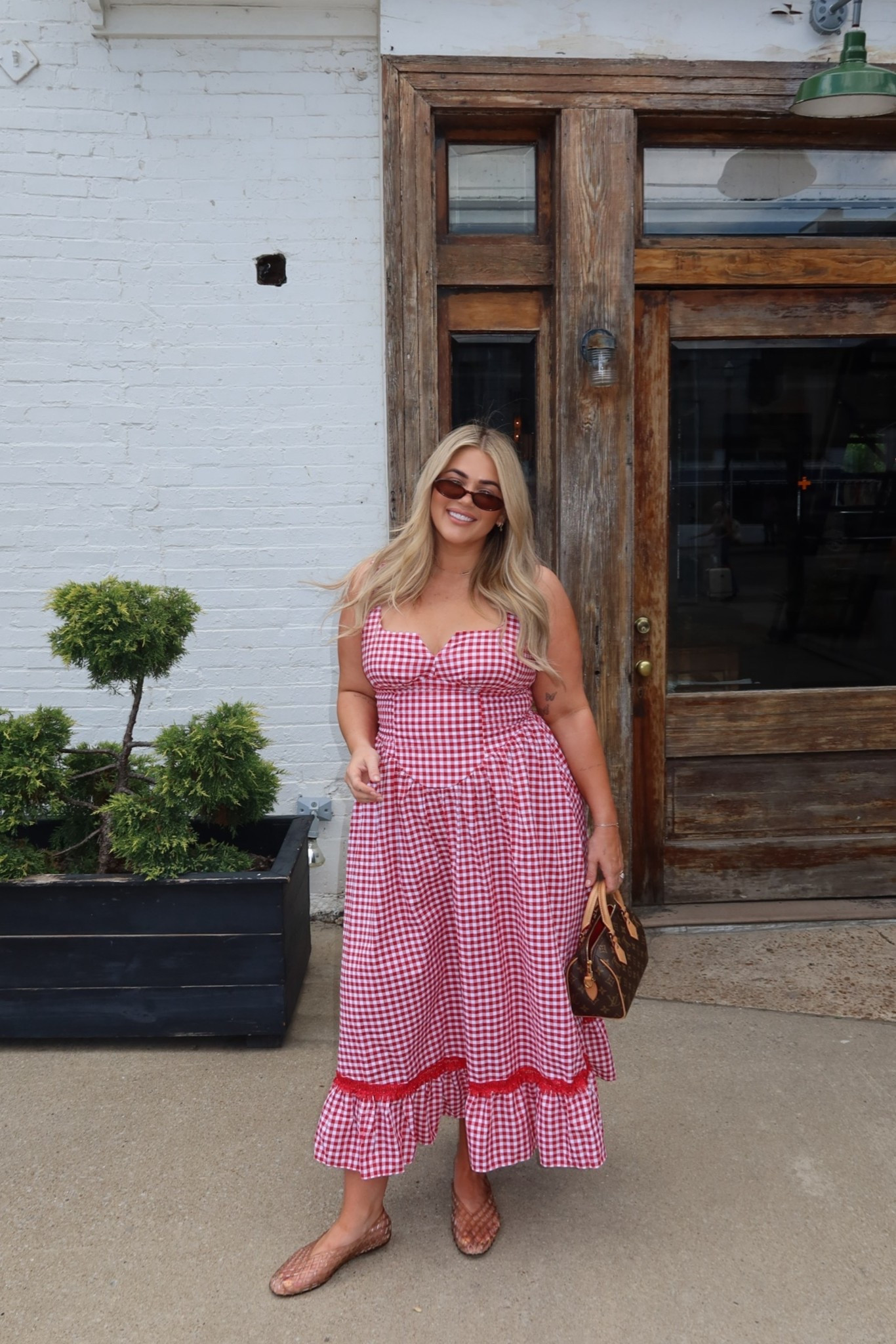 Cutest little fit for summer! Could also pair with boots for a country concert. I’m in a size large!