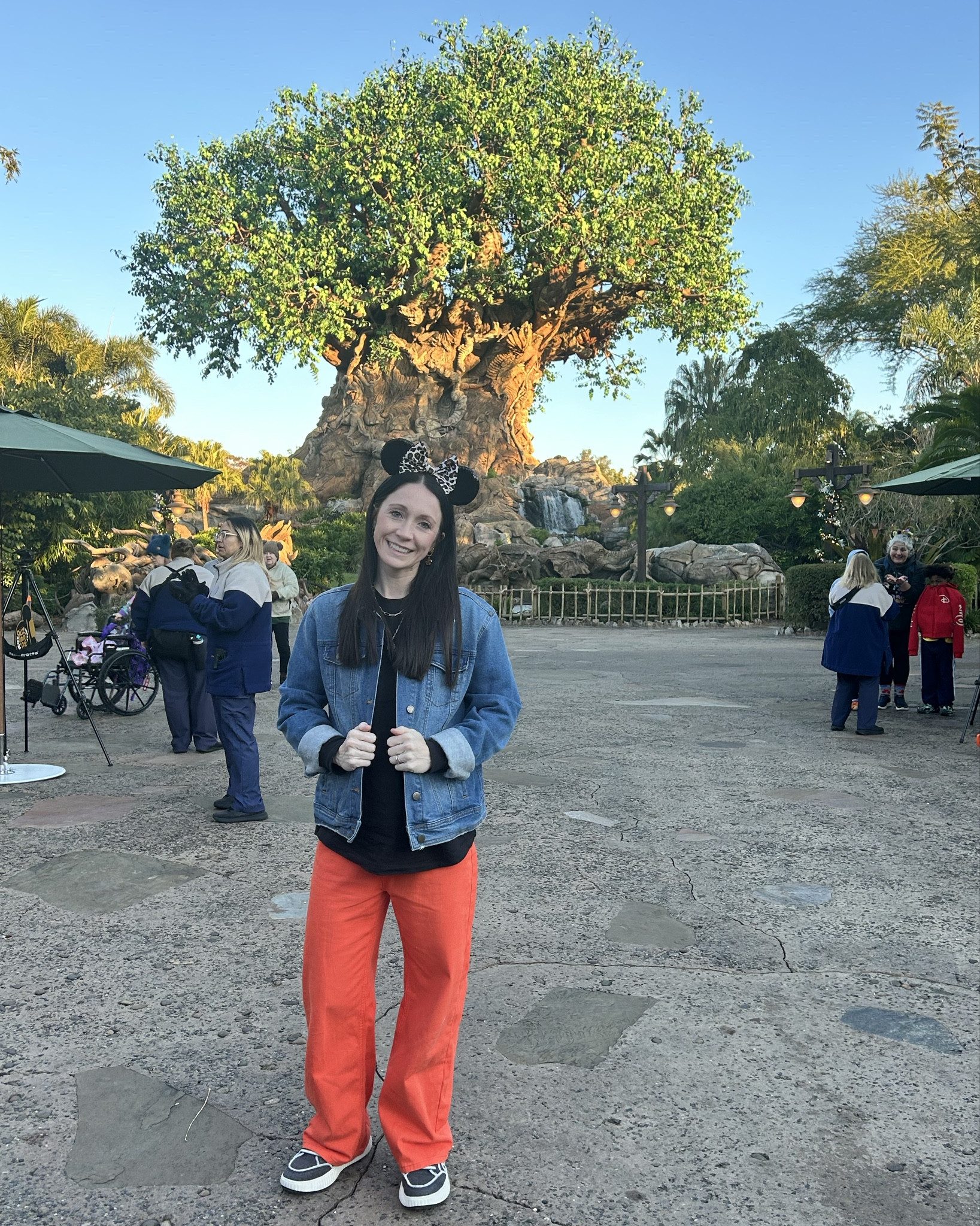 I walked all the way to Africa and Asia in these shoes 🐆🦒🐅🦓

#LTKmomlife #LTKFindsUnder50 #LTKootd