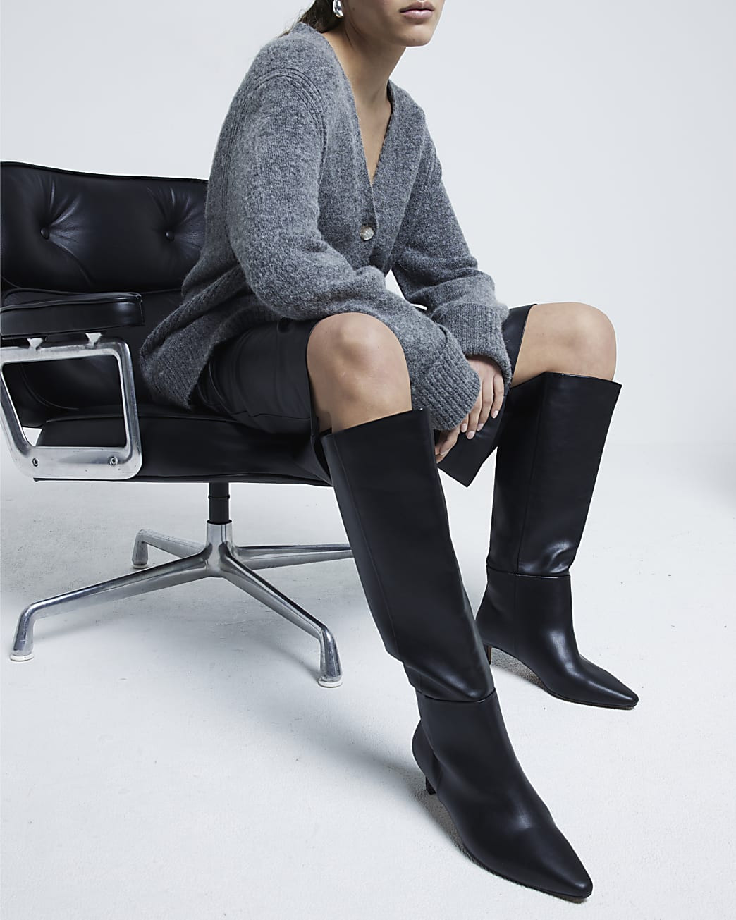 Black Knee High Kitten Heel Boots | River Island UK & IE