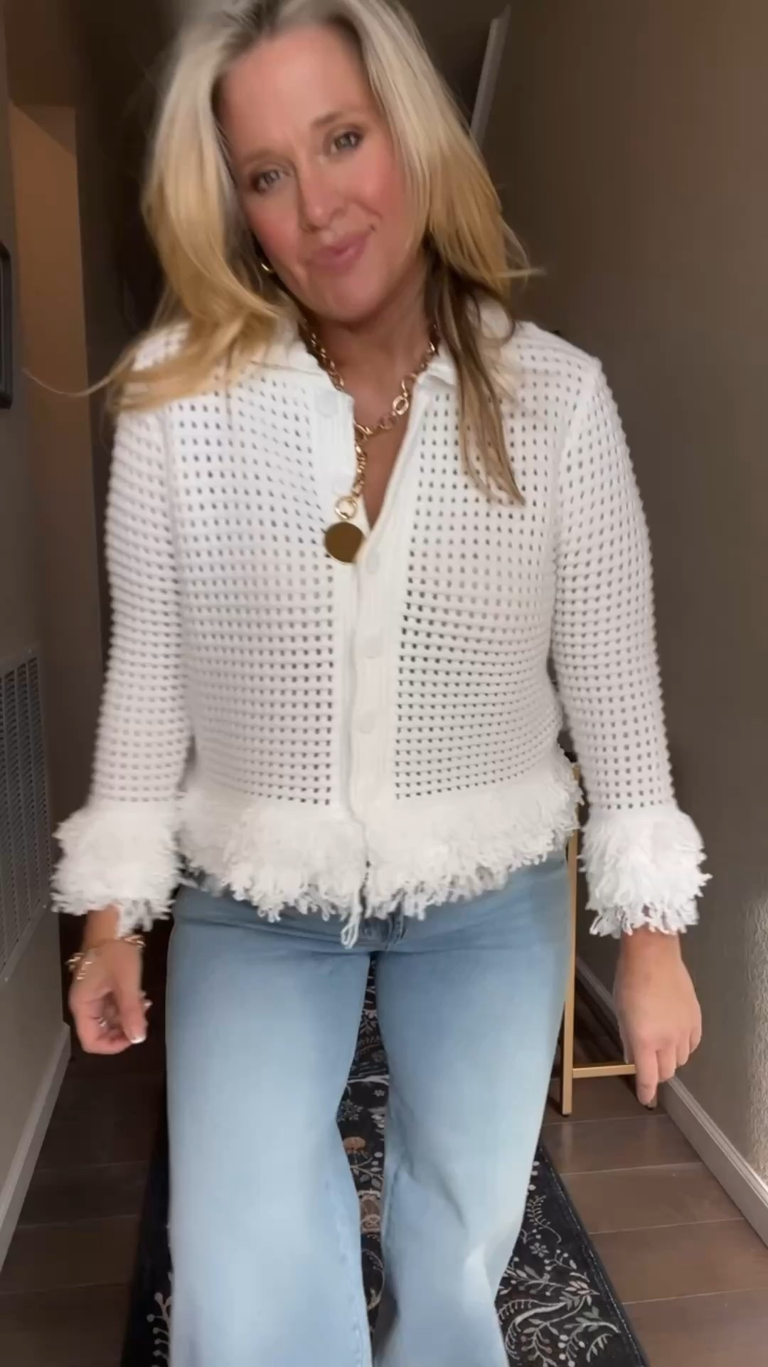 ✨Tap the bell, save and ❤️ for over 40 fashion, midlife style, midsize fashion and luxury looks for less. 

I stopped trying to make my body fit the clothes.
And started choosing clothes that honor the body I have now.

Midlife bodies have been through a lot — and we deserve softness, movement, and confidence.
Quiet luxury. Real comfort. Without the luxury price tag.

If you’re rebuilding your style in this season too 🤍

👑"Helping you look good, feel good!" - Lindsey Denver



⬇️Sizing information:
Large cardigan (size up if in between sizes.)
Jeans 12 tts#LTKFindsUnder50

Follow my LTK @Over40andmidlife on the @shop.LTK app to view this post and get my exclusive app-only content!

#liketkit #LTKOver40 #LTKMidsize
@shop.ltk
https://liketk.it/5MmBQ