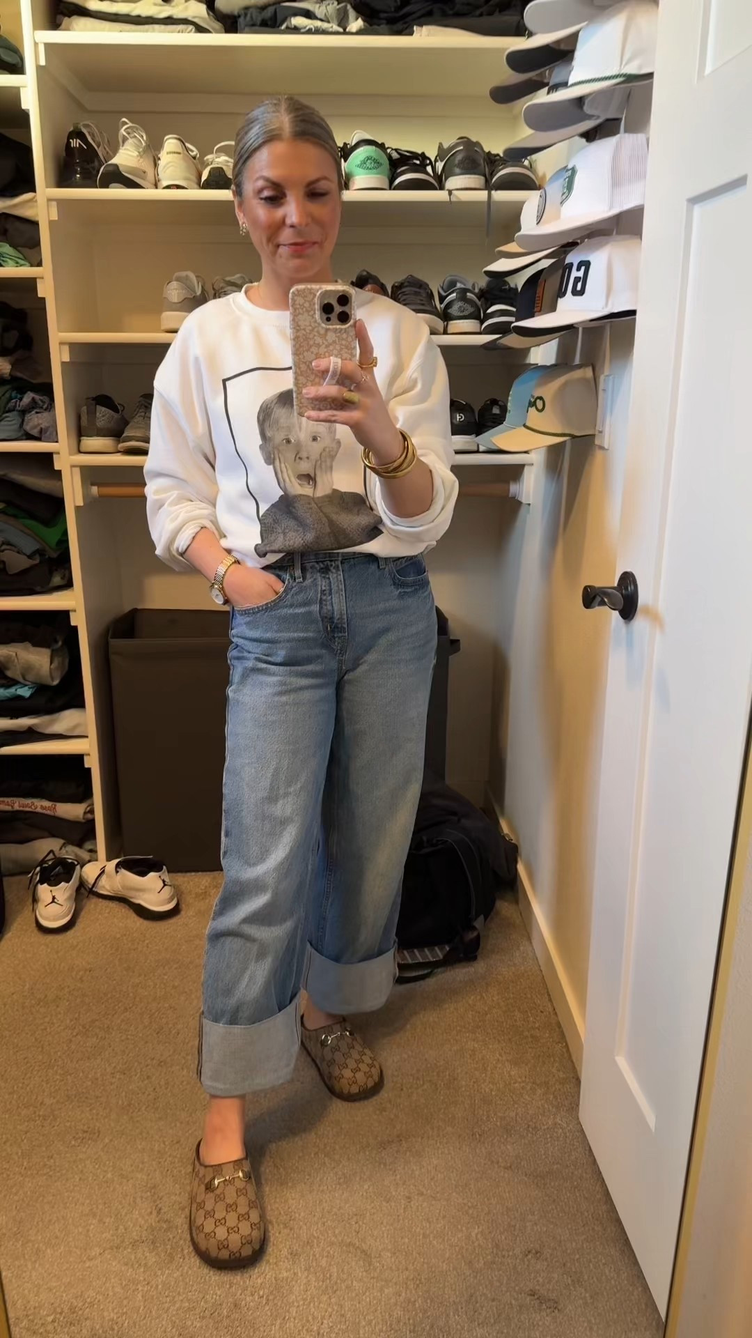 Wearing medium in sweatshirt. Can't link shoes